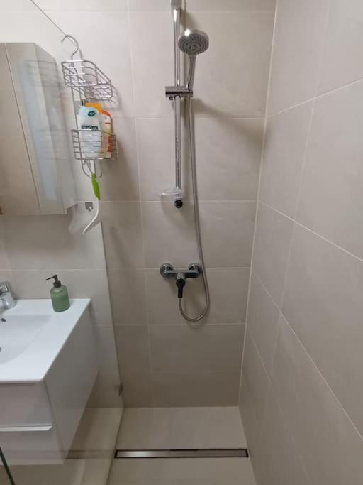 Modernes Apartment In Wien Ngoại thất bức ảnh